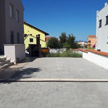 Sladana شقة
